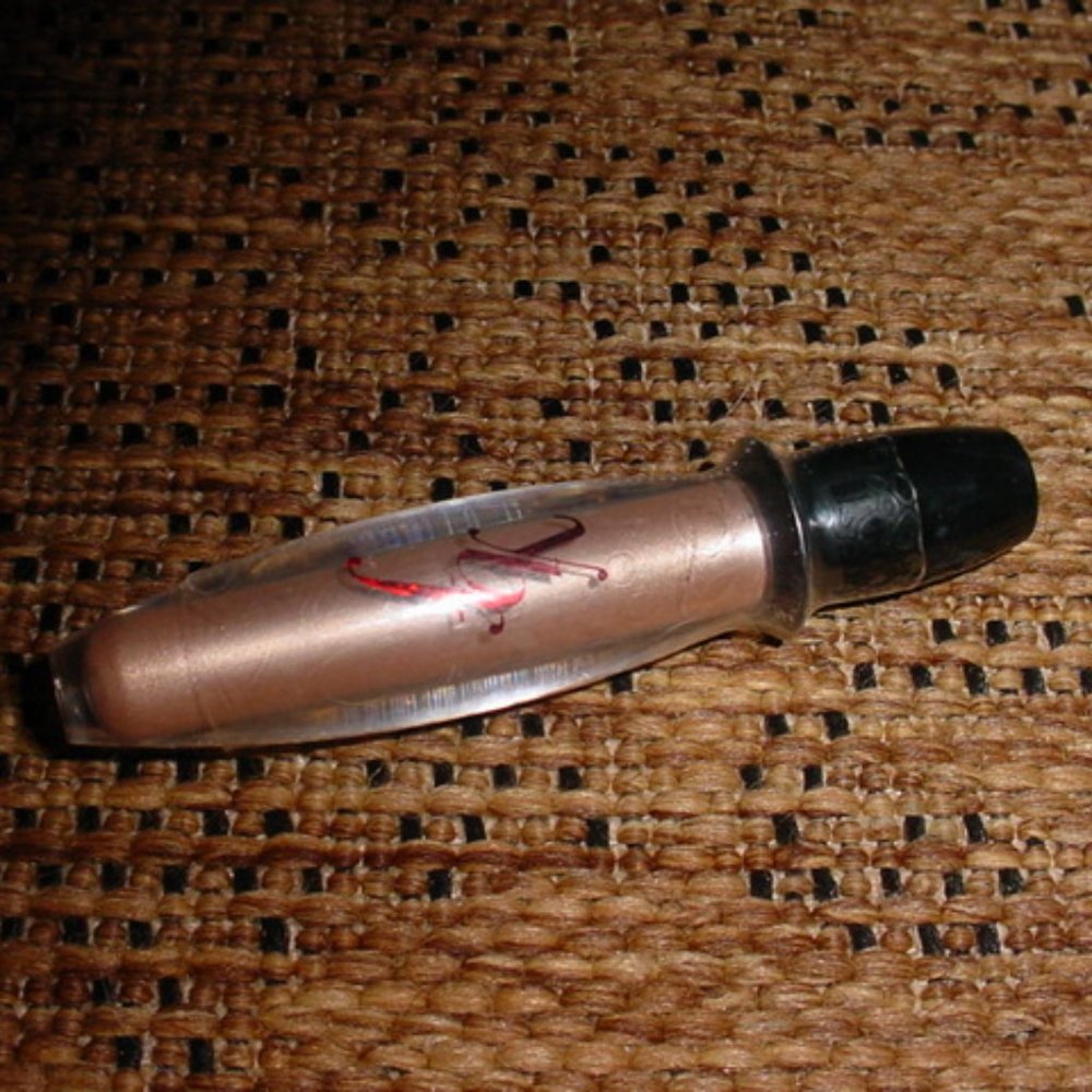 YBF Sealed Lip Gloss CREME BRULEE
